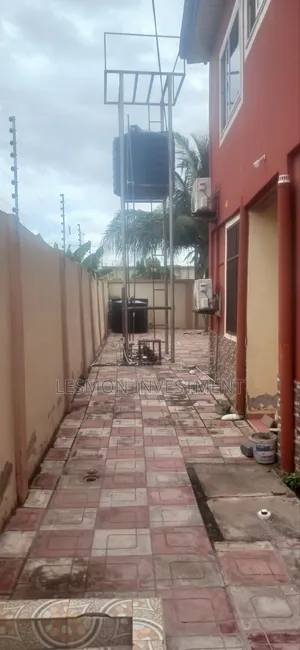 8bdrm Duplex in Sakumono for sale