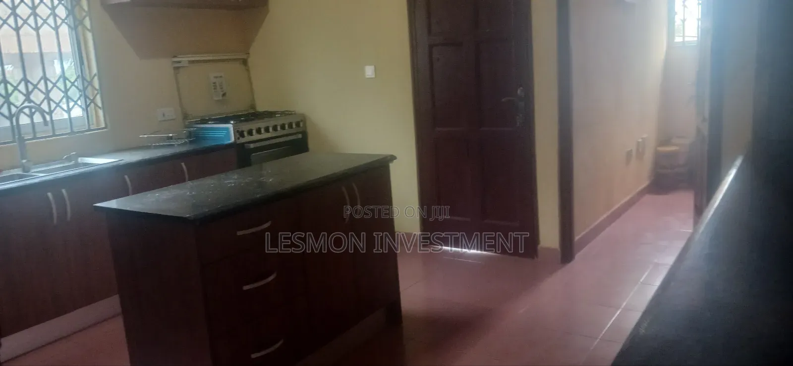 8bdrm Duplex in Sakumono for sale