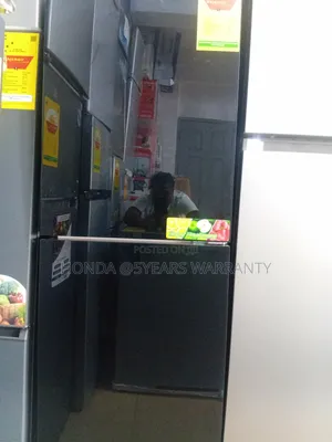 **Westpool 243l Double-Door Refrigerator