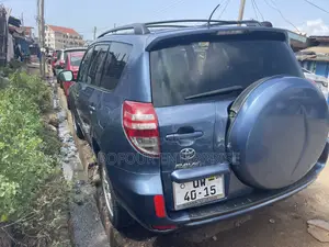 Toyota RAV4 2.5 4x4 2010 Blue