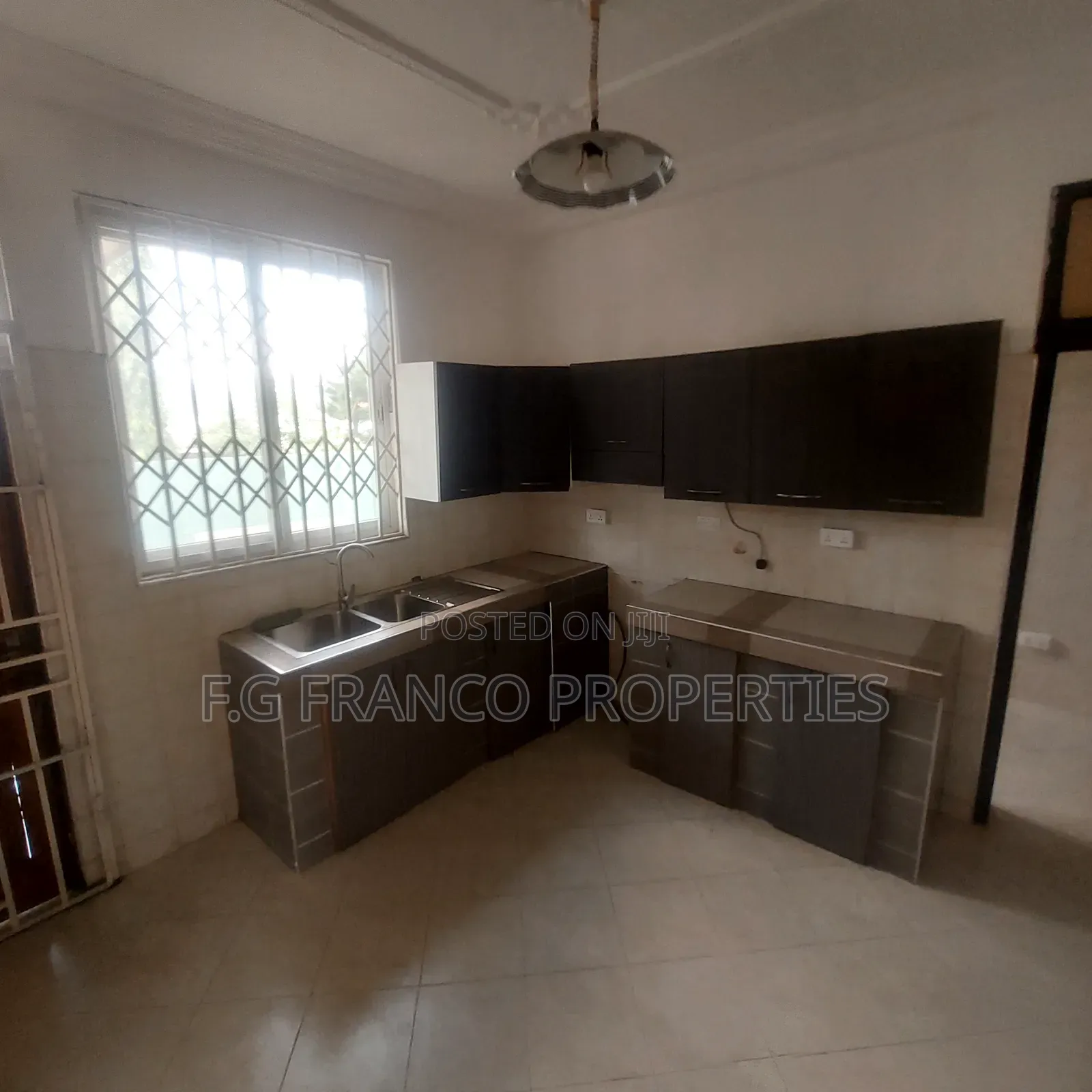 7bdrm House in Kg Franco Properties, Spintex for rent
