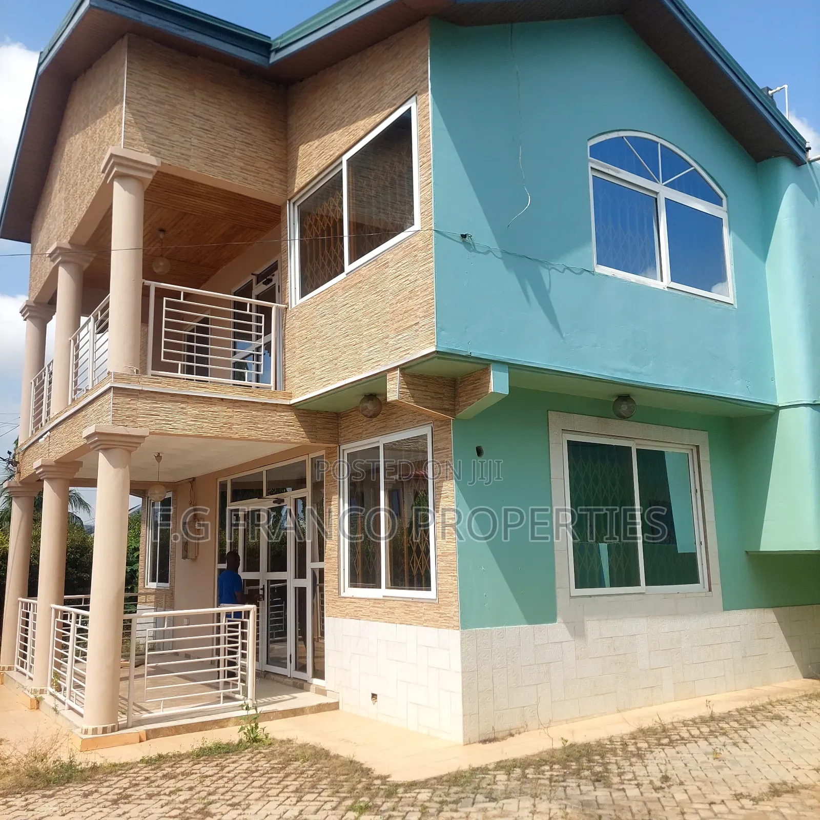 7bdrm House in Kg Franco Properties, Spintex for rent