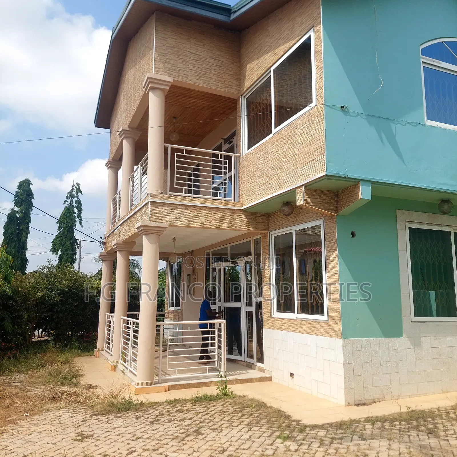 7bdrm House in Kg Franco Properties, Spintex for rent