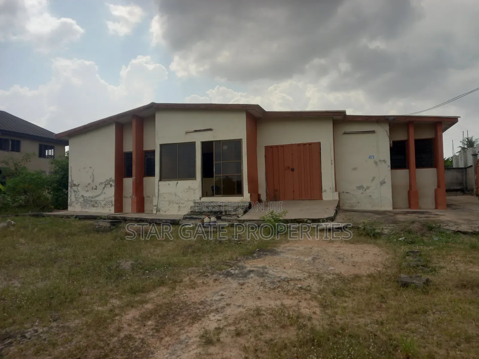 4bdrm House in Antoa, Kumasi Metropolitan for sale