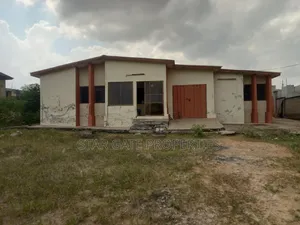 4bdrm House in Antoa, Kumasi Metropolitan for sale