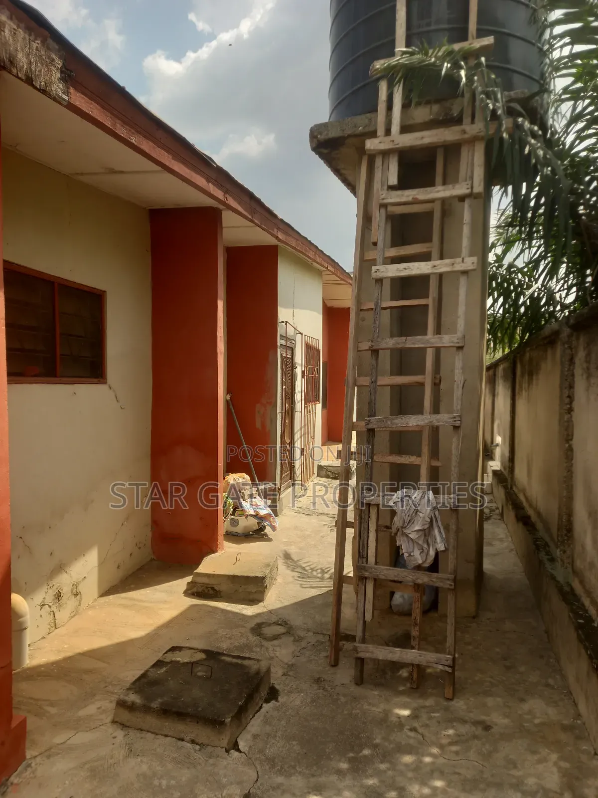 4bdrm House in Antoa, Kumasi Metropolitan for sale