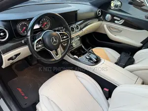Mercedes-Benz E300 2019 Black