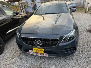 Mercedes-Benz E300 2019 Black