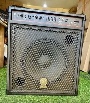 Yamaha Ba500 Baas Guitar Combo