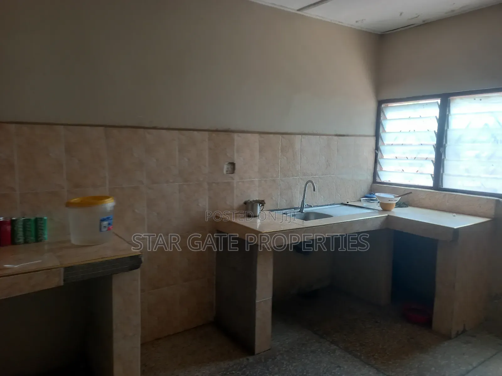 4bdrm House in Kwabre for sale