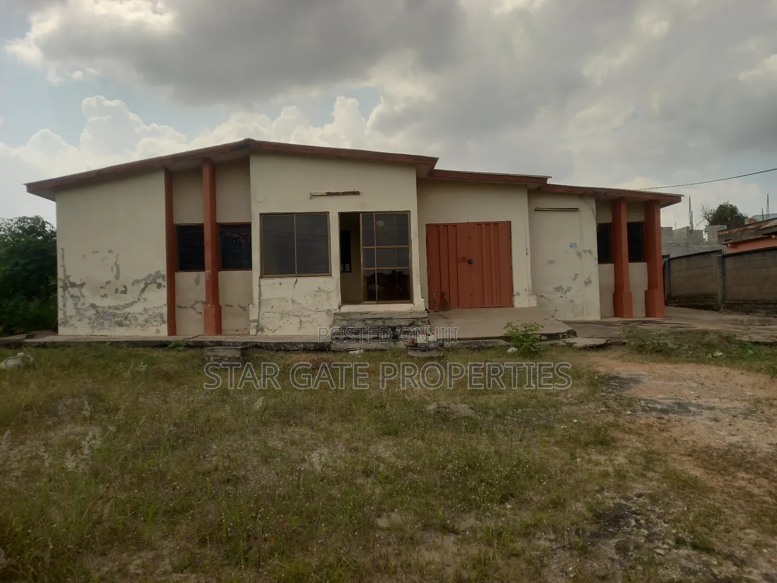 4bdrm House in Kwabre for sale