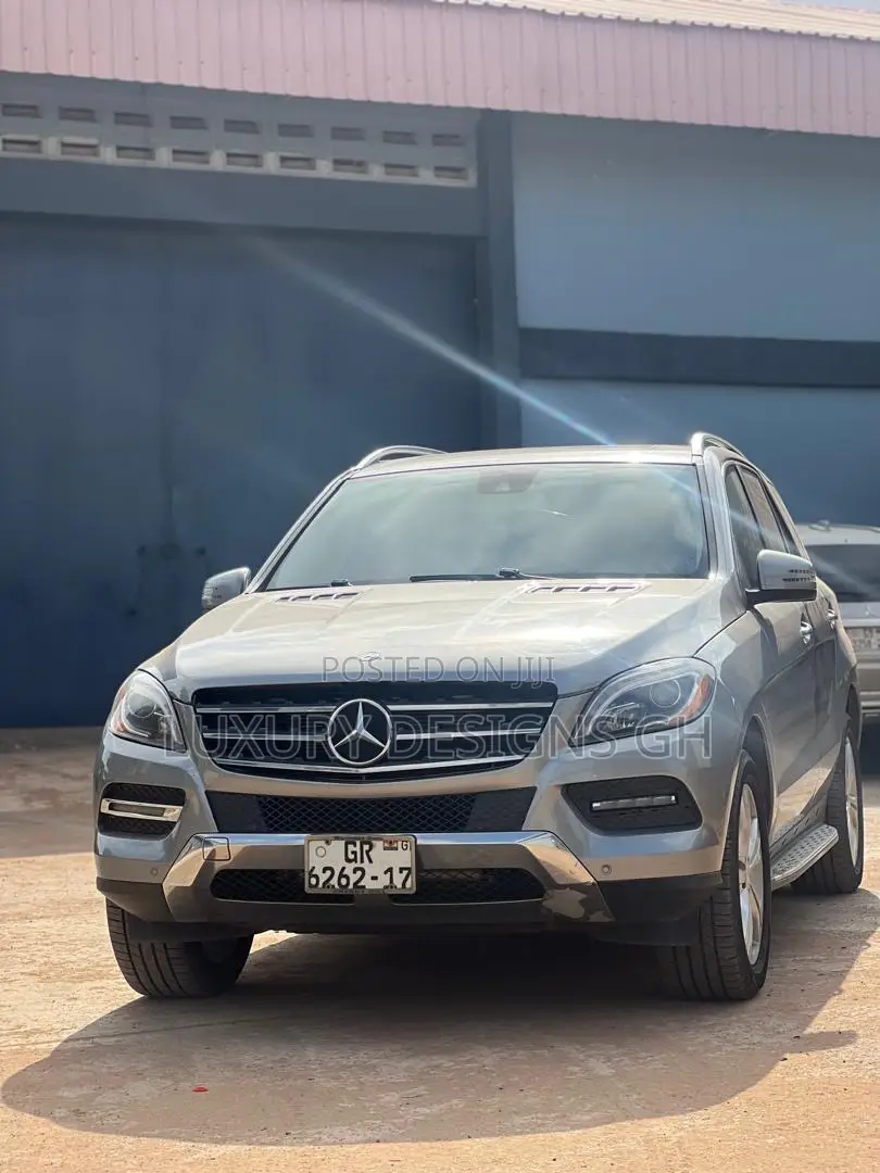 Mercedes-Benz M Class ML350 4MATIC 4dr SUV AWD (3.5L 6cyl 7A) 2015 Gray
