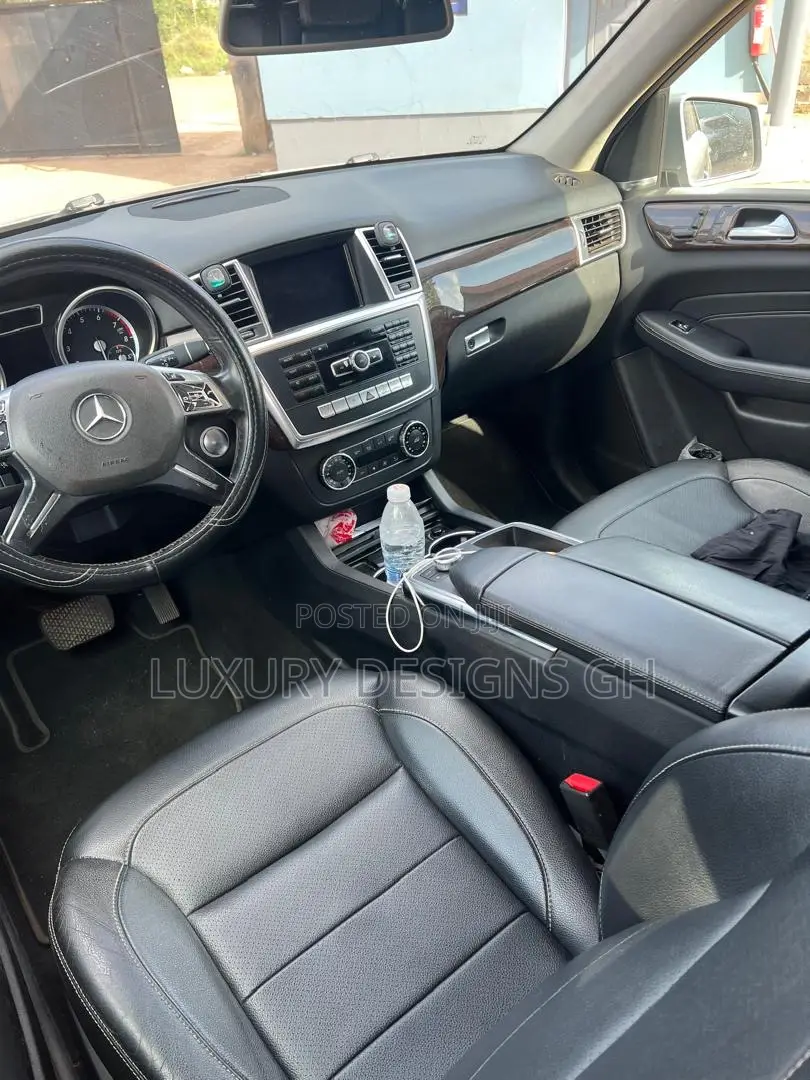Mercedes-Benz M Class ML350 4MATIC 4dr SUV AWD (3.5L 6cyl 7A) 2015 Gray