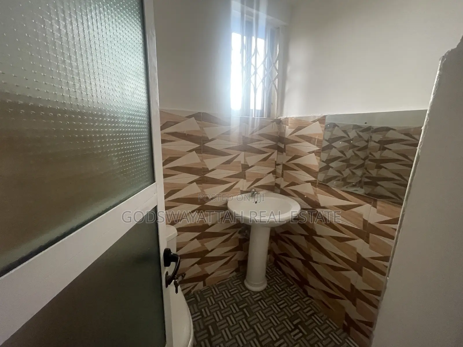 2bdrm Apartment in East Legon, Adjiriganor for rent