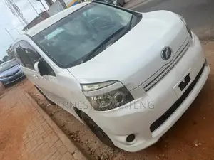 Toyota Voxy 2012 White