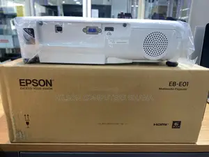 Epson Eb-E01 Xga 3lcd 3300 Lumens Projector