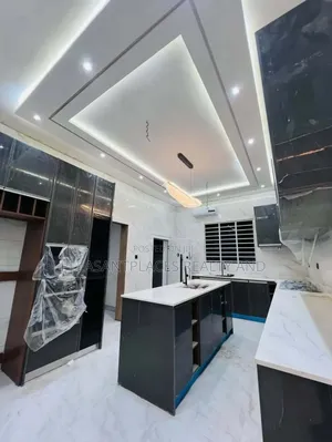 3bdrm House in Pleasantplaces, East Legon for sale