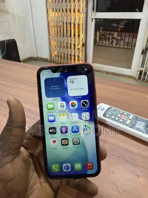 Apple iPhone 11 64 GB Red