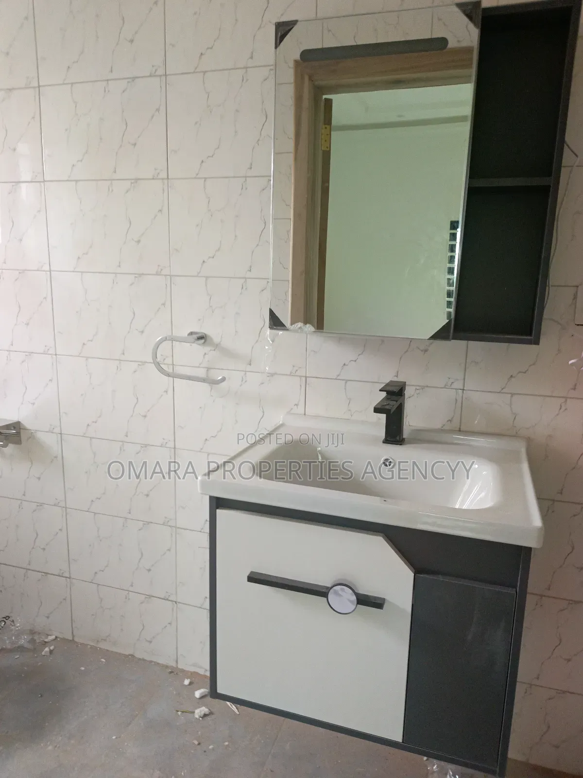 2bdrm Apartment in Dome, Kwabenya for rent