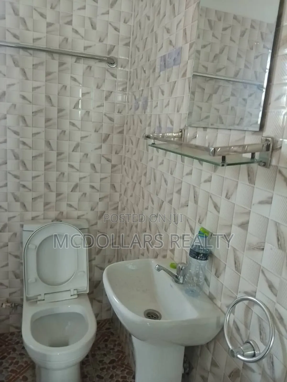 Neat Chamber and Hall Apartment for Rent, Kwashieman