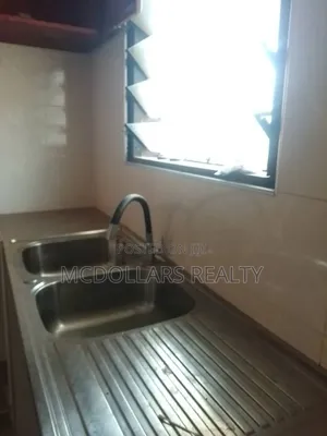 Neat Chamber and Hall Apartment for Rent, Kwashieman