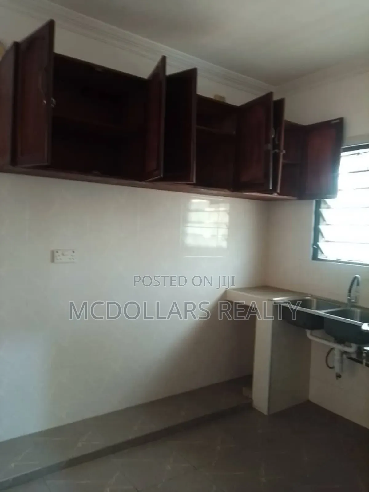 Neat Chamber and Hall Apartment for Rent, Kwashieman