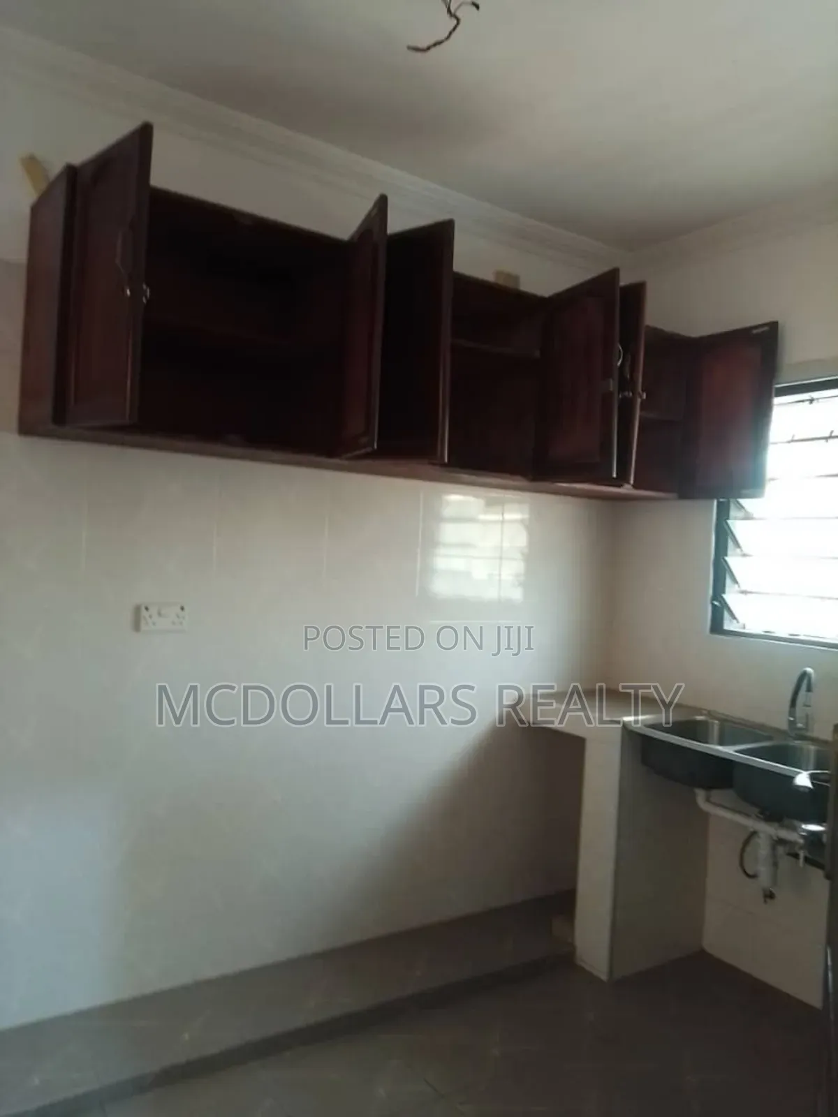 Neat Chamber and Hall Apartment for Rent, Kwashieman