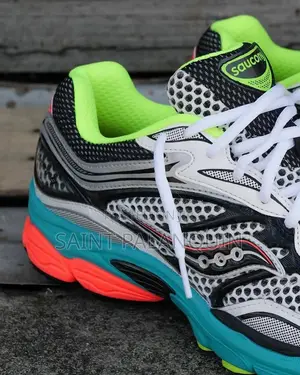 Saucony Pro Grid Omni 9
