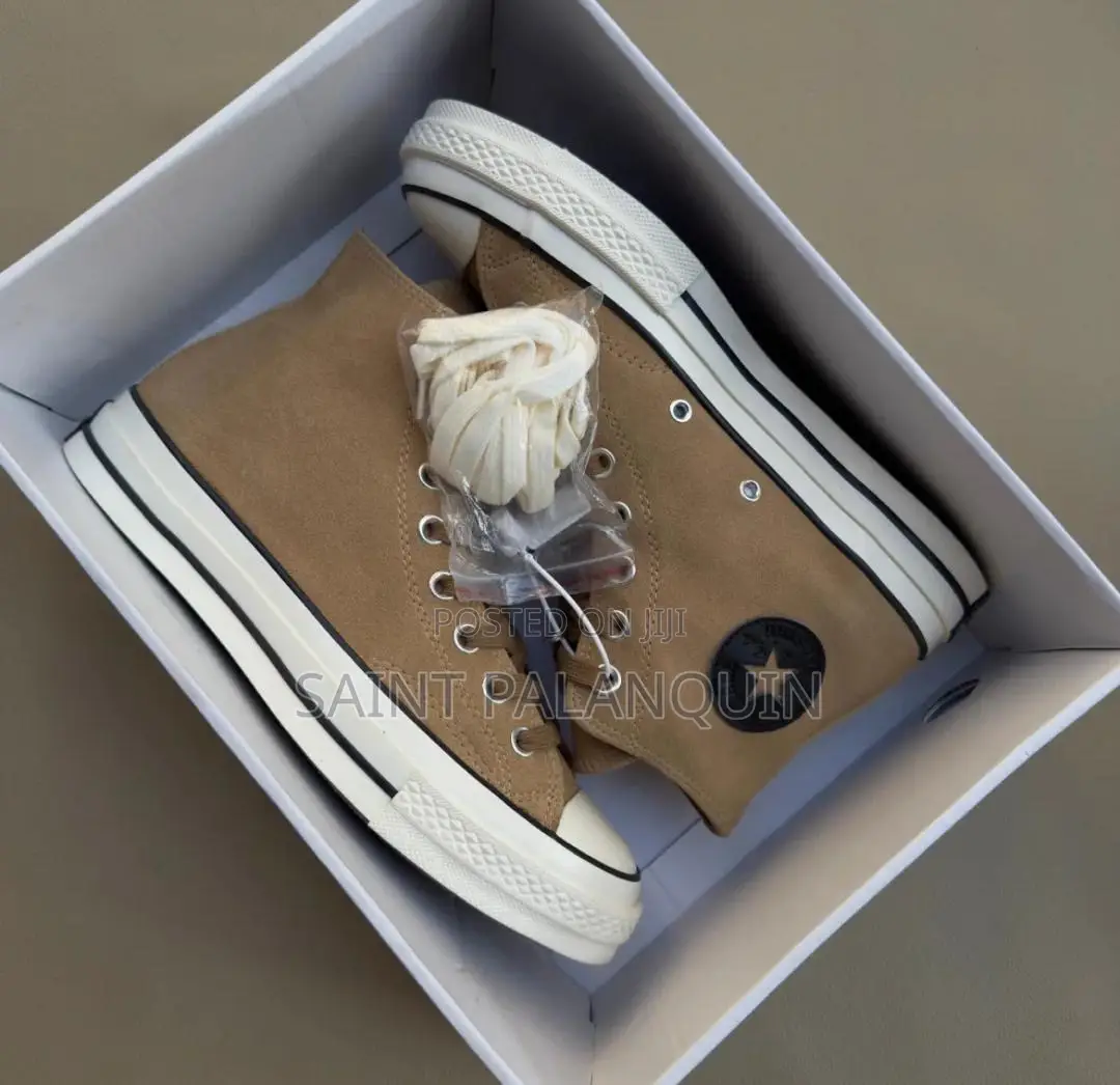 Chuck Taylor Converse