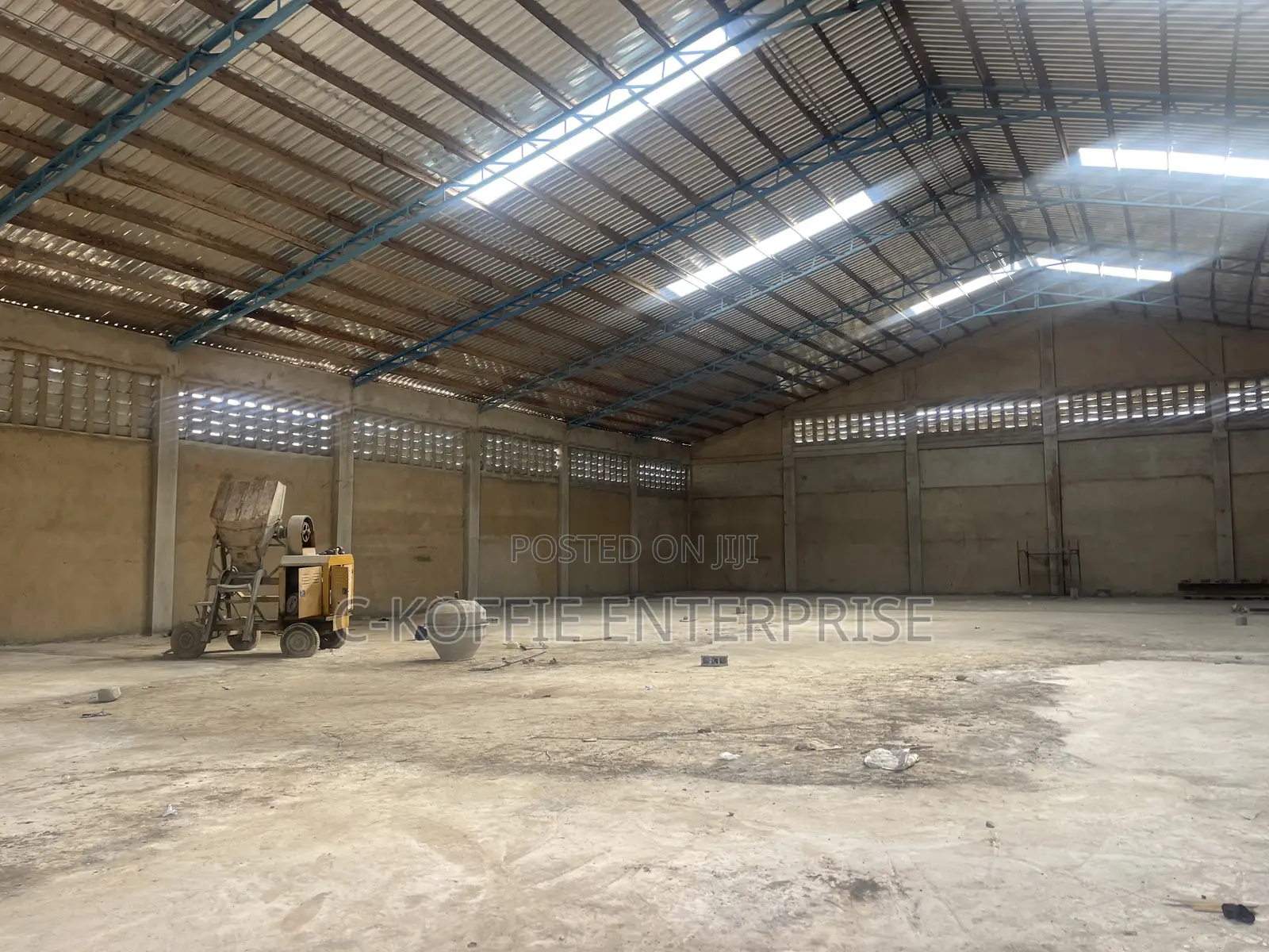 800 SQM Warehouse at Amasaman for Rent