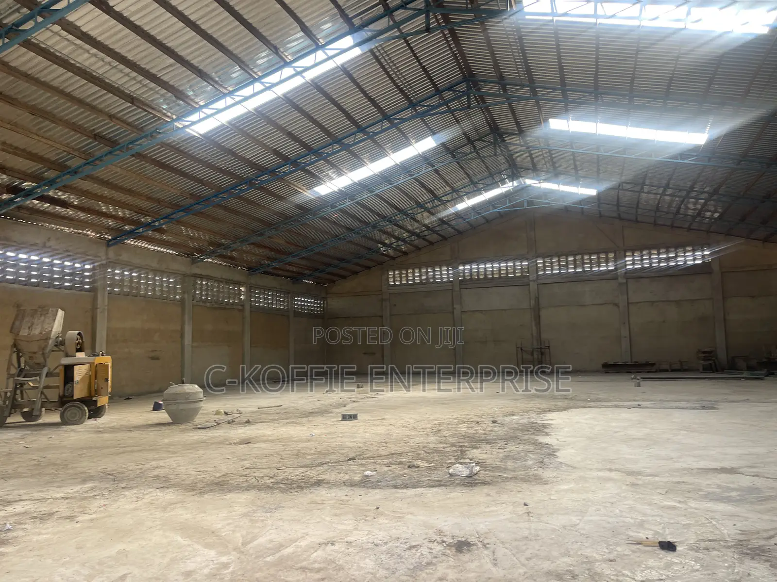 800 SQM Warehouse at Amasaman for Rent