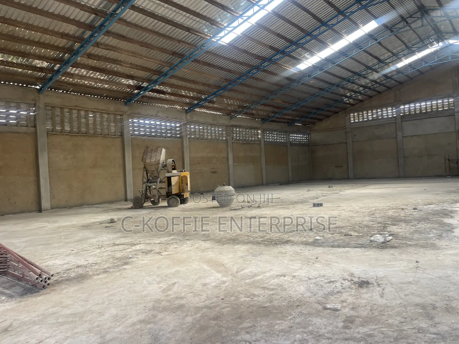 800 SQM Warehouse at Amasaman for Rent