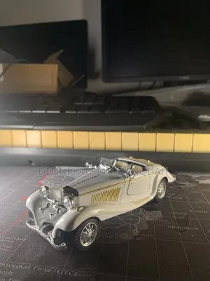 Classic Car Toy Car (Diecast Model)