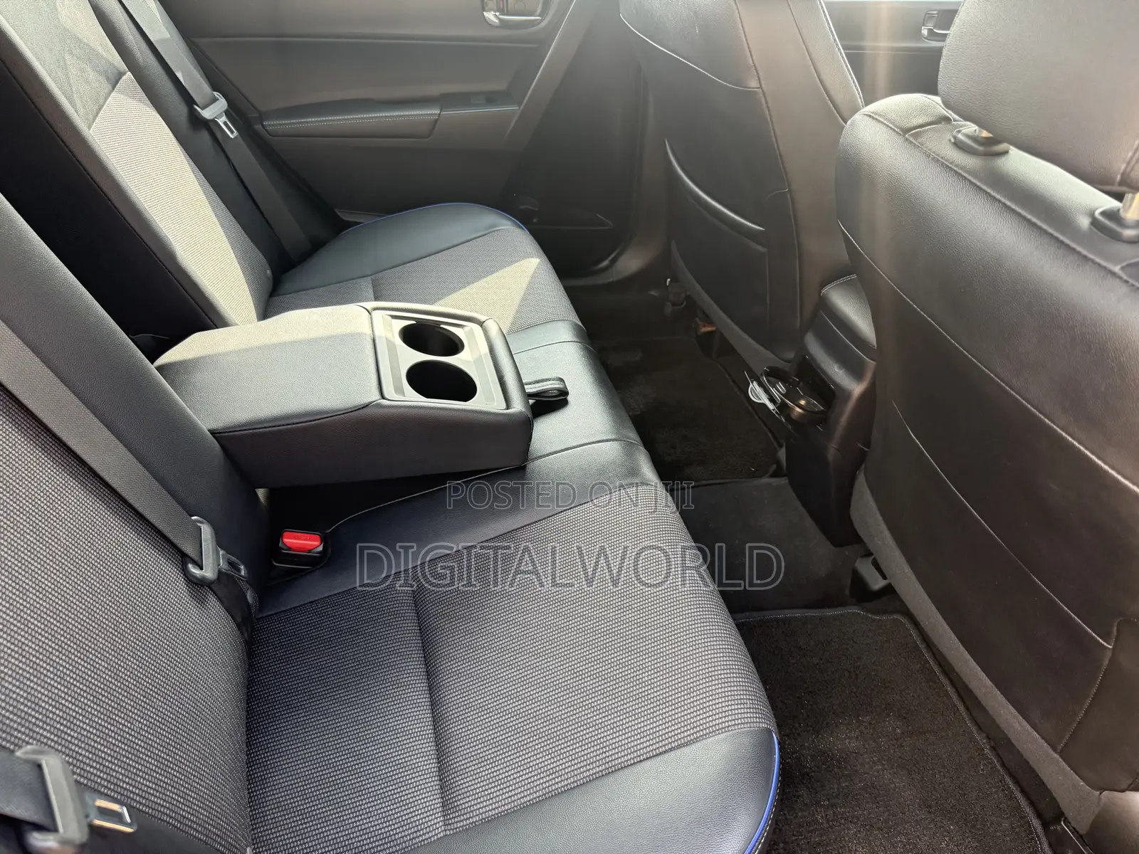 Toyota Corolla 2018 Red