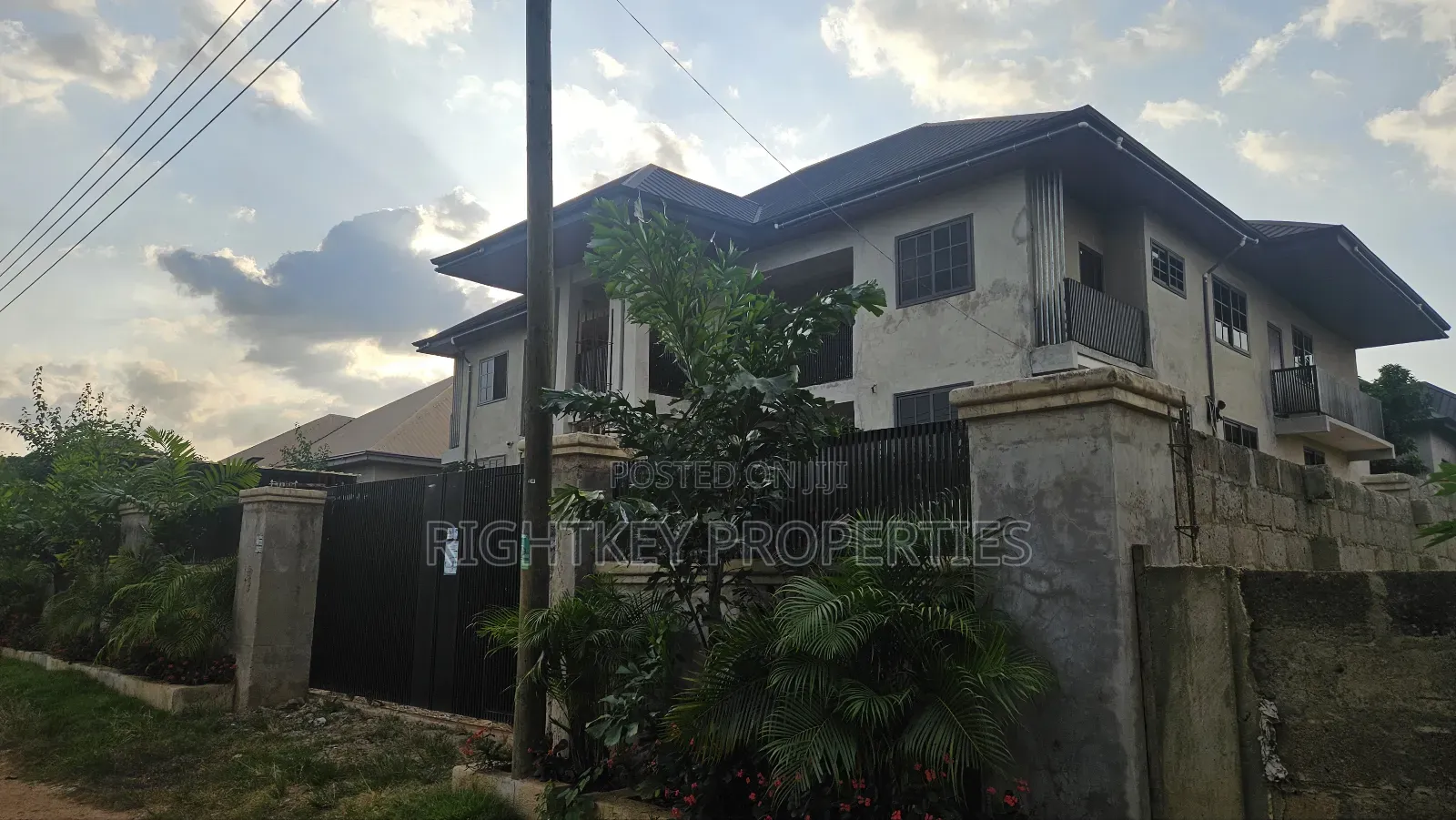 2bdrm Apartment in Trede, Kumasi Metropolitan for sale