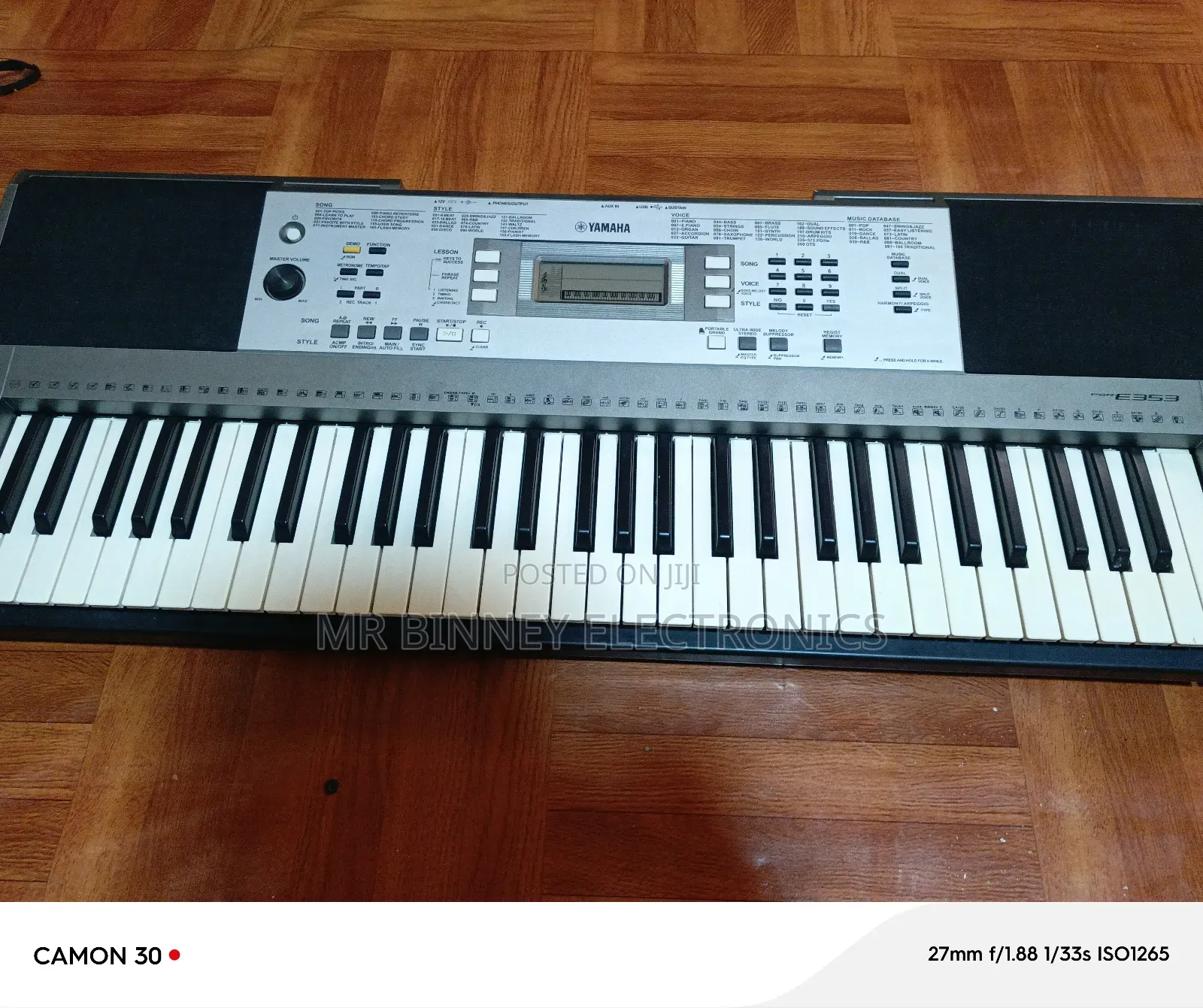 Yamaha PSR E353