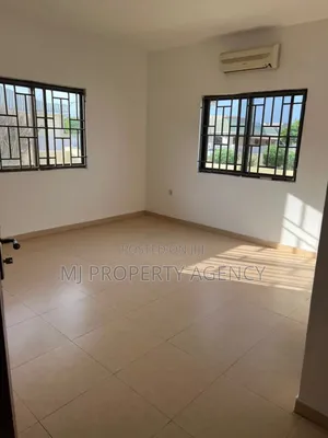 3bdrm House in Devtraco Court, Tema Metropolitan for sale