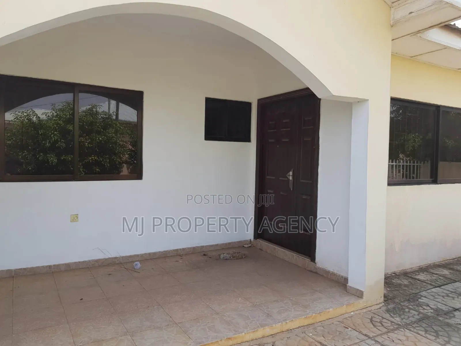 3bdrm House in Devtraco Court, Tema Metropolitan for sale