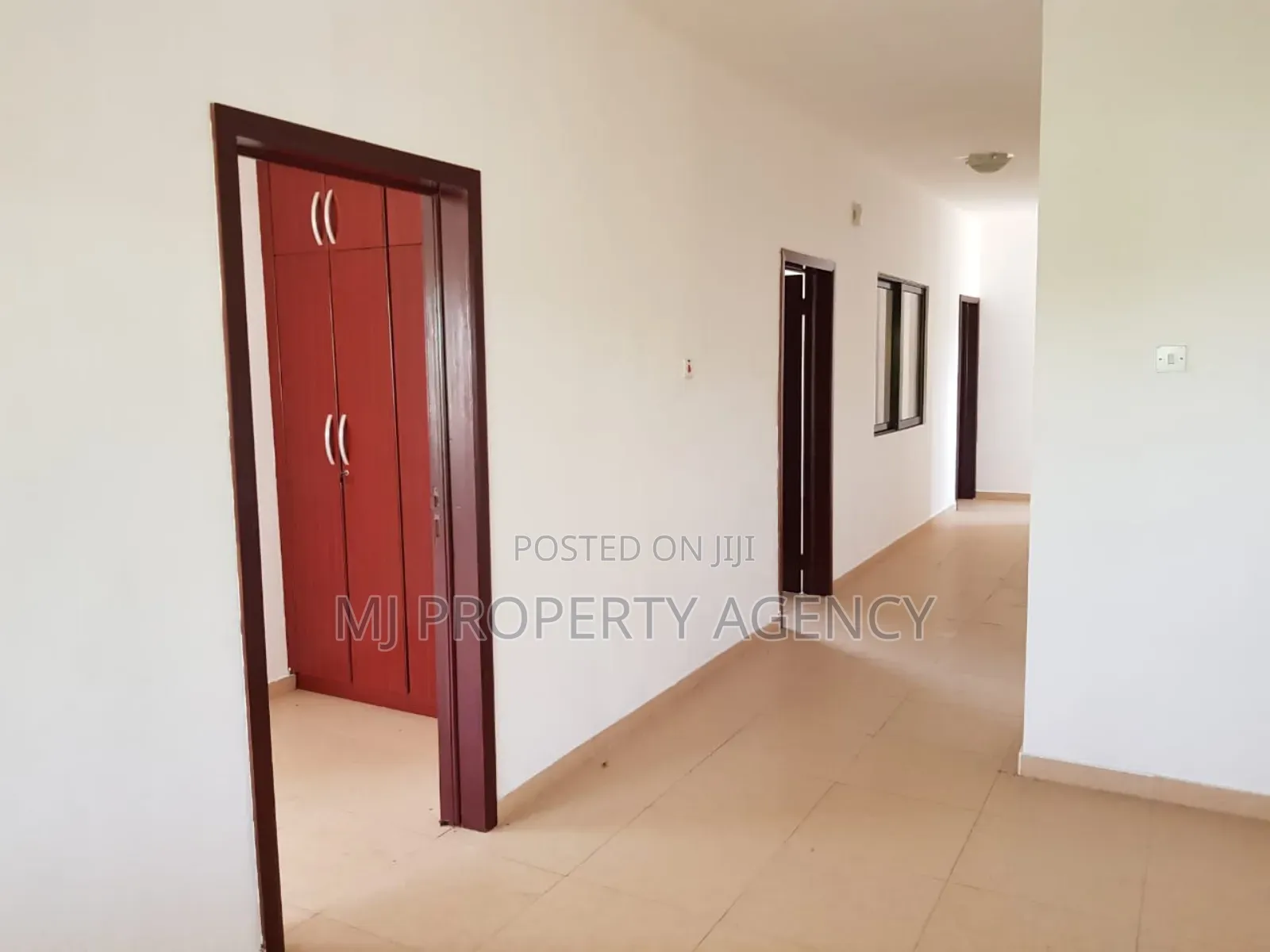 3bdrm House in Devtraco Court, Tema Metropolitan for sale