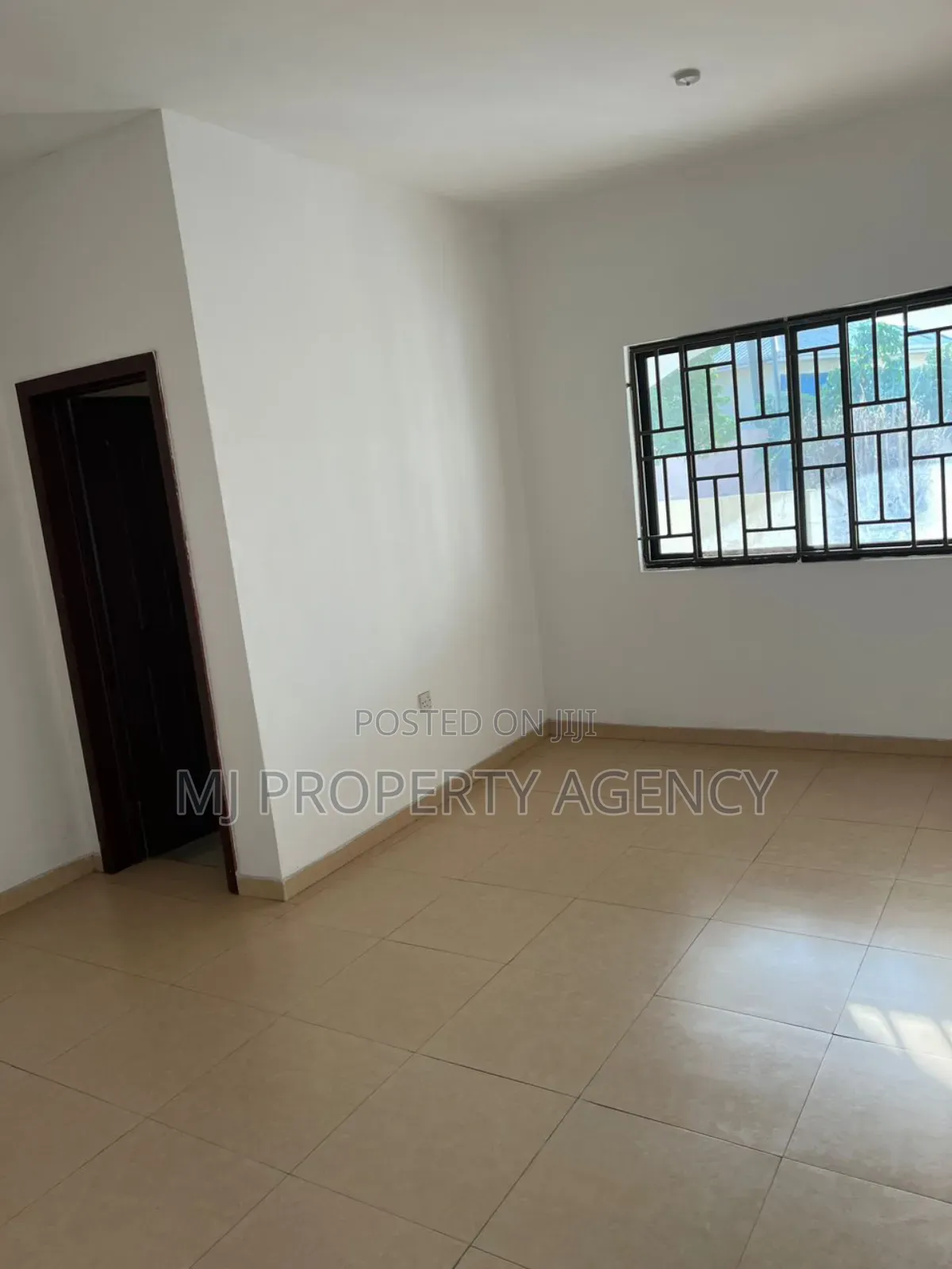3bdrm House in Devtraco Court, Tema Metropolitan for sale