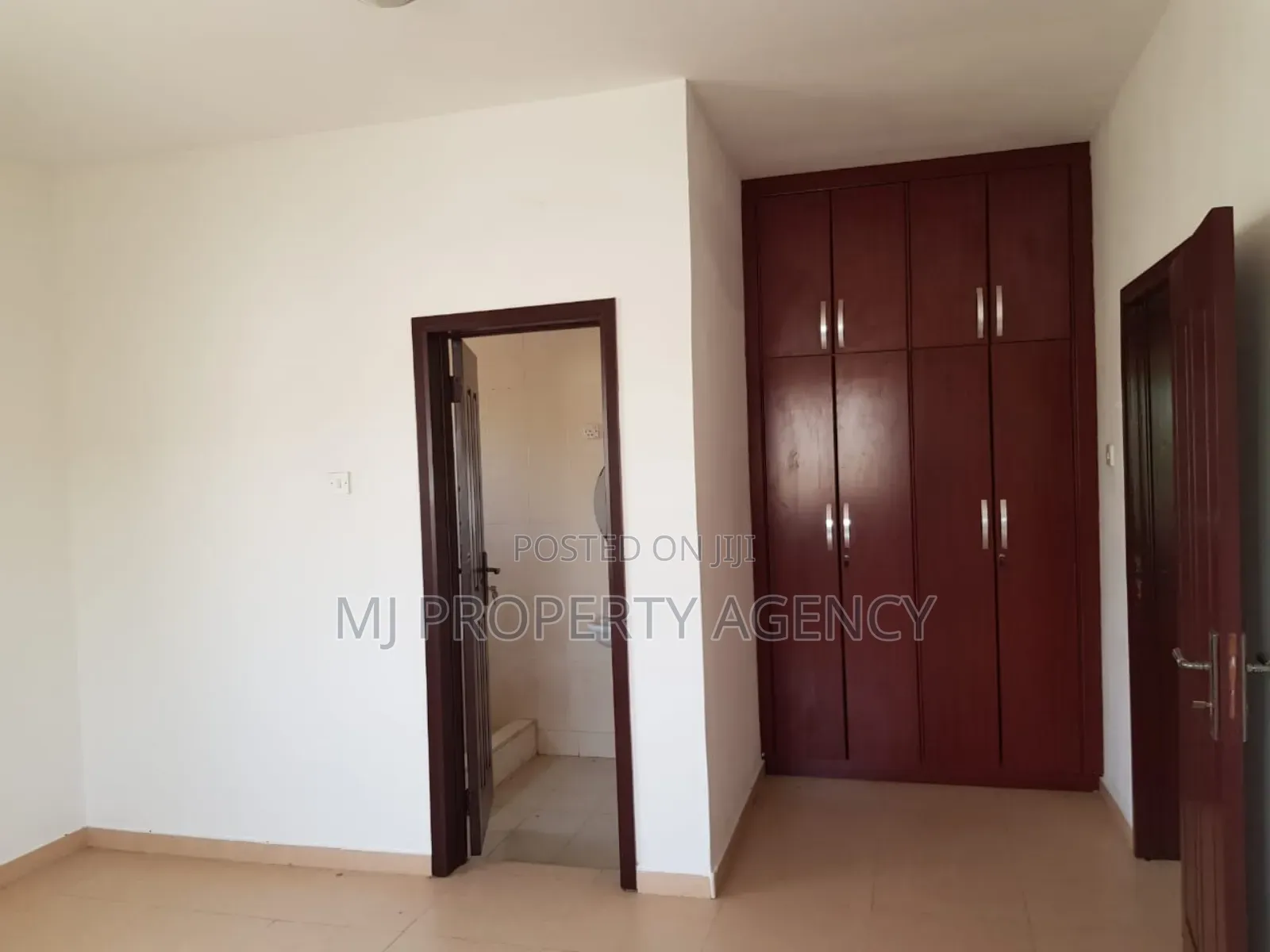 3bdrm House in Devtraco Court, Tema Metropolitan for sale