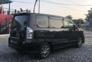Toyota Voxy 2011 Matt Black