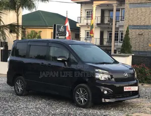 Toyota Voxy 2011 Matt Black