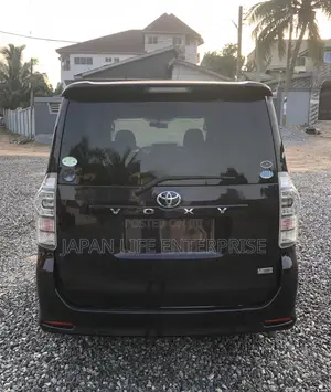 Toyota Voxy 2011 Matt Black