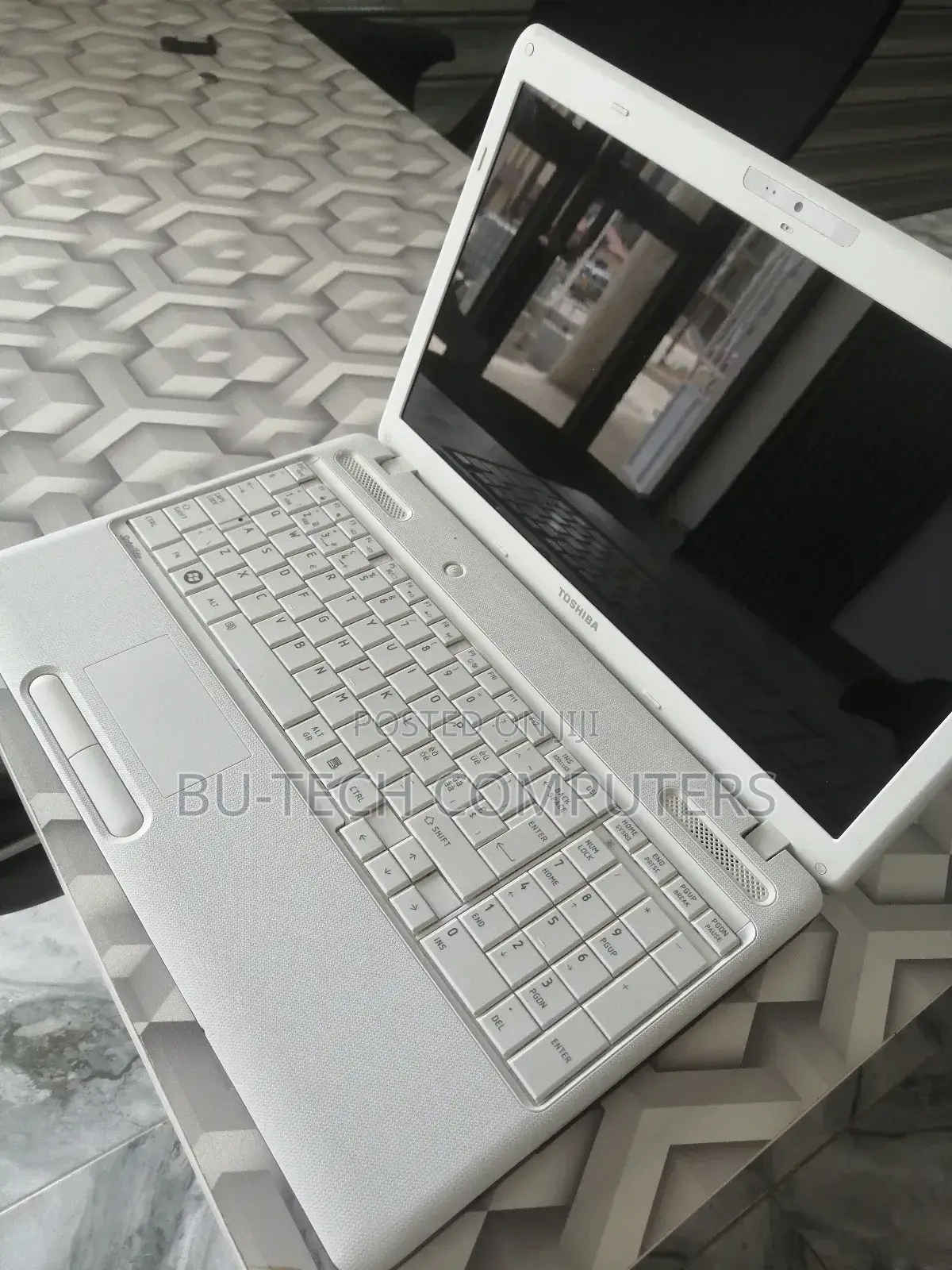 Laptop Toshiba Satellite C850 4GB Intel Core i5 HDD 500GB
