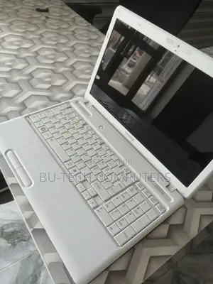 Laptop Toshiba Satellite C850 4GB Intel Core i5 HDD 500GB