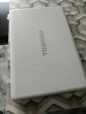 Laptop Toshiba Satellite C850 4GB Intel Core i5 HDD 500GB