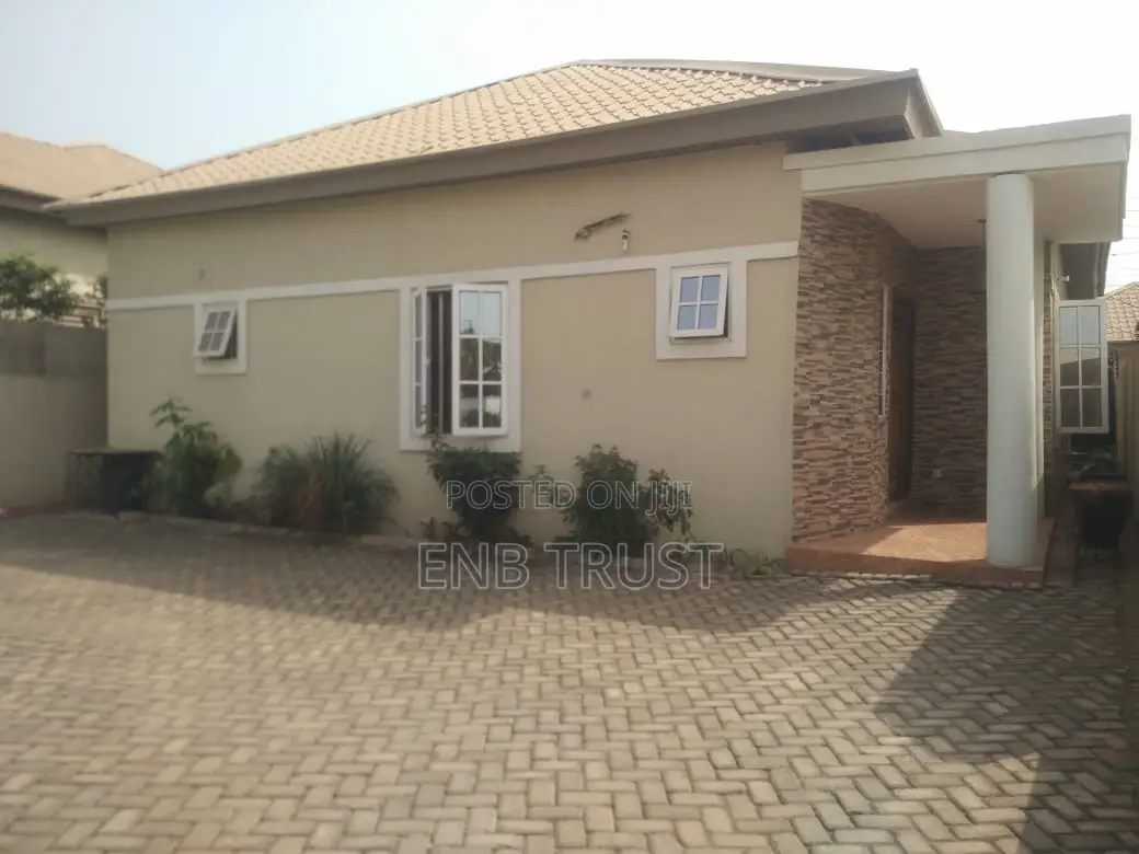 3bdrm House in Dome, Parakuo Estate for sale