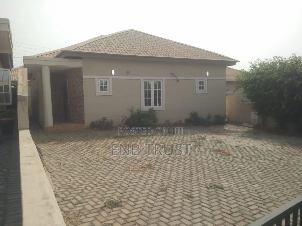 3bdrm House in Dome, Parakuo Estate for sale