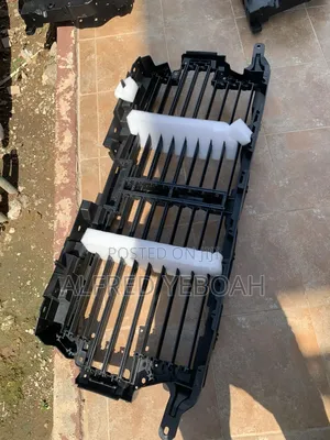 Ford F-150 2018-2020 Shutter Grille